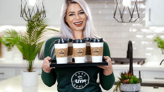 Стаканчик кофе и пенис со спермой