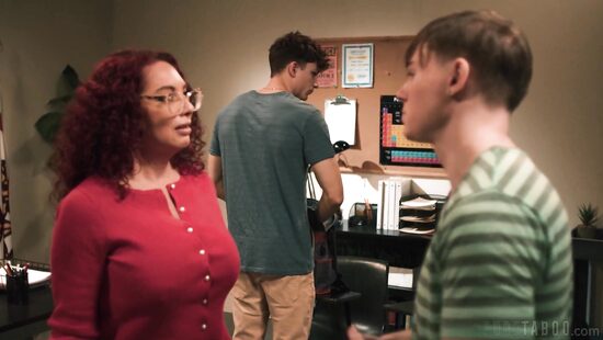 Научилась трудным путём