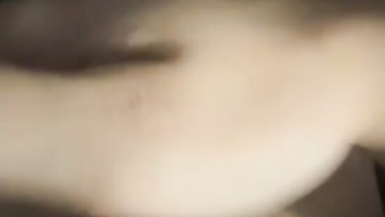 шлюза дрочит свой ствол