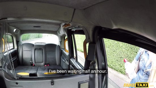 Пассажирка с большими сиськами предложила сексом рассчитаться за проезд