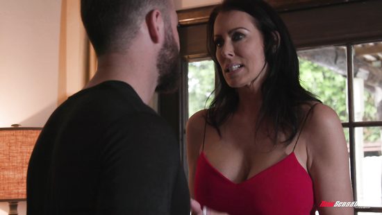 Приехал познакомиться с новой женой отца и отодрал грудастую мачеху