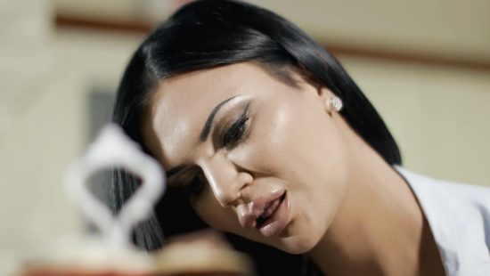 Познакомился с предками подруги и случайно чпокнул будущую тёщу в анал