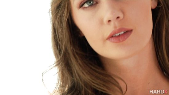 Elena Koshka согласилась на интенсивный анал с опытным трахарем