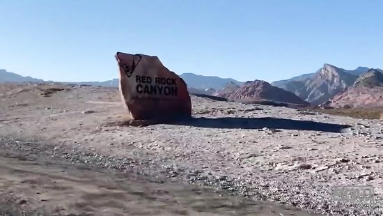 На закате в горах парнишка трахнул грудастую подружку раком