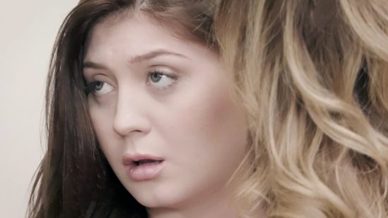 Зашла к соседям устроить скандал и напросилась на групповуху