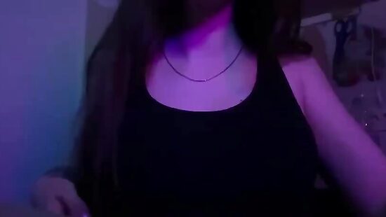 Радую вас своими сочными сисечками