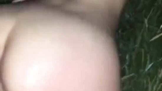 Трахнул подругу на природе за городом)