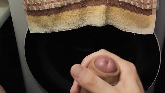 Стоит колом:)