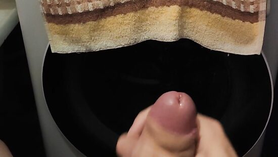 Стоит колом:)