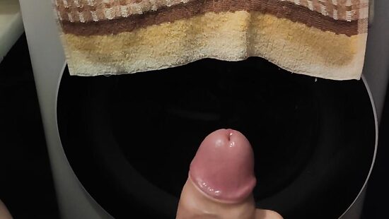 Стоит колом:)