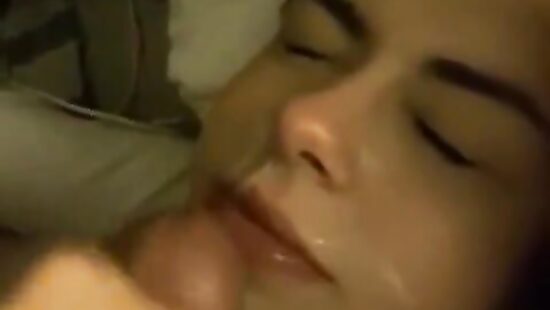 кончаю на личико