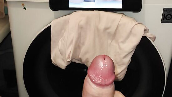 Дрочу и кончаю на сучек