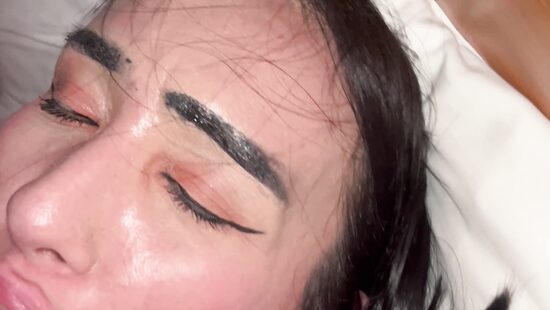 Делает миньет . Русская сосет