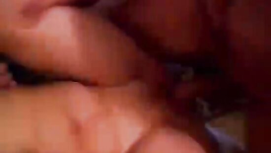 С дружаней вцепили секси милфетку)