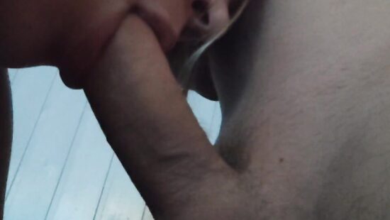 Кончил в рот на камеру жене