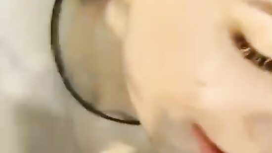 Трах с одной малышкой на природке;)