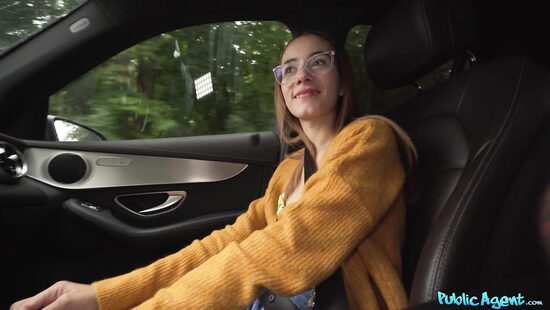 Худая, но писька растягивается