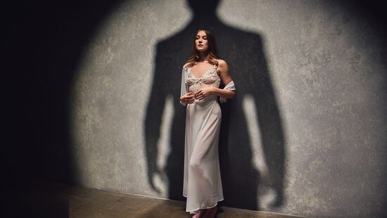 Игра теней чёрного пениса