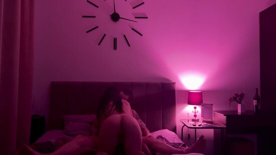 Пока она не видит