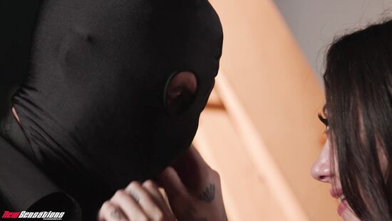 Из клетки выпускают только кончивших