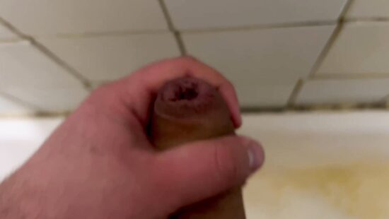 Кому слить в ротик?