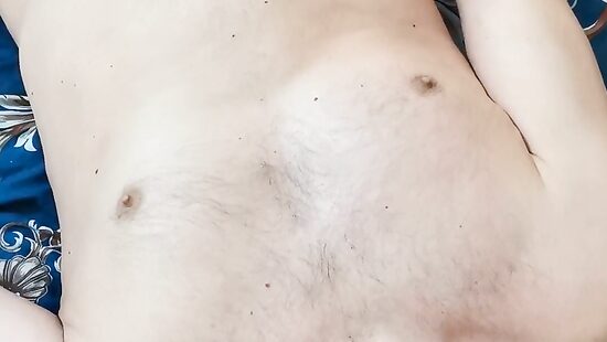 На столько сильно был перевозбуждён что ооочень приятно кончил!