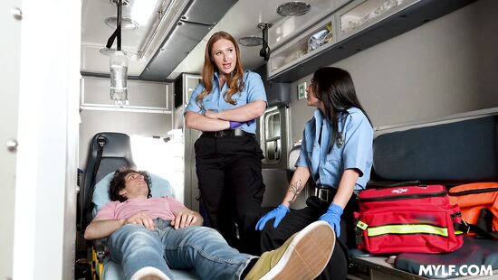 Рот в рот, а член в киску