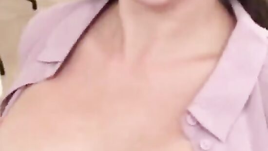 Вот тебе и торчащие сиськи