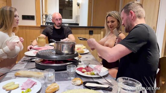 С друзьями на празднике сыра