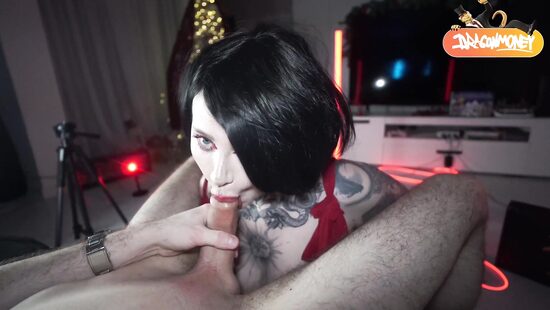 Ей не хватало оргазма в новогоднюю ночь