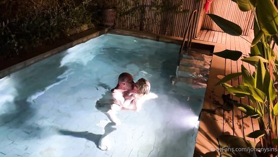 Заплыв за буйки и хуйки