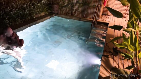 Заплыв за буйки и хуйки