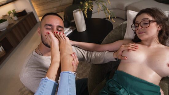 Втроём лучше, чем просто дрочить