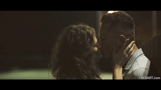 Пол дня, чтобы утащить красотку в кровать