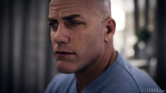 На 18й день рождения отчим подарил падчерице особый подарок